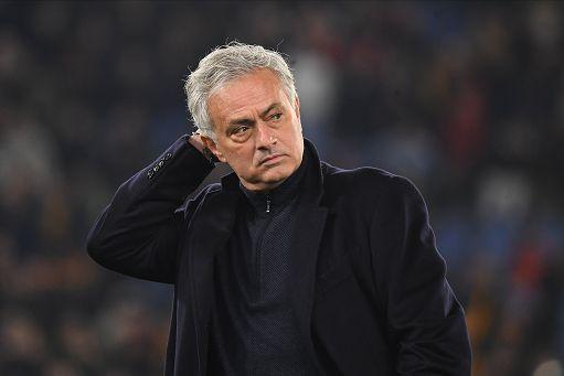 Clamoroso alla Roma: esonerato Josè Mourinho