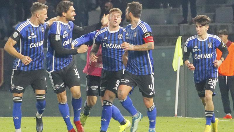 I nerazzurri dopo il gol messo a segno al debuttante Bonfanti nel corso del match di sabato scorso all’Arena contro la Reggiana (foto Muzzi)