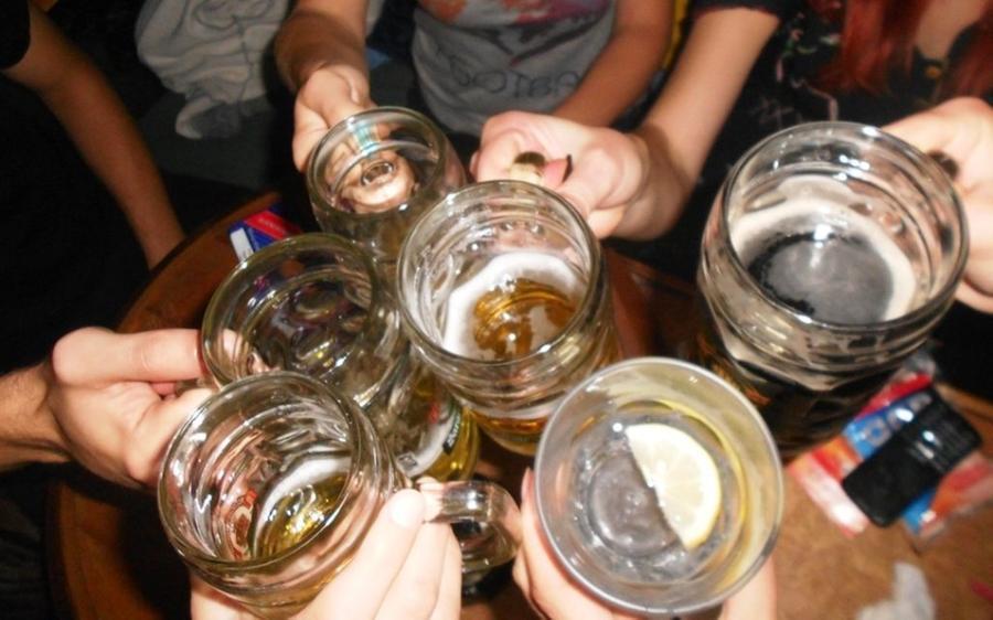 Olbia, il divieto di alcol si estende dal centro anche a via Vittorio Veneto