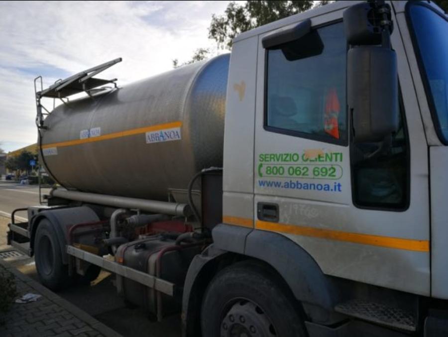 L'autobotte di Abbanoa