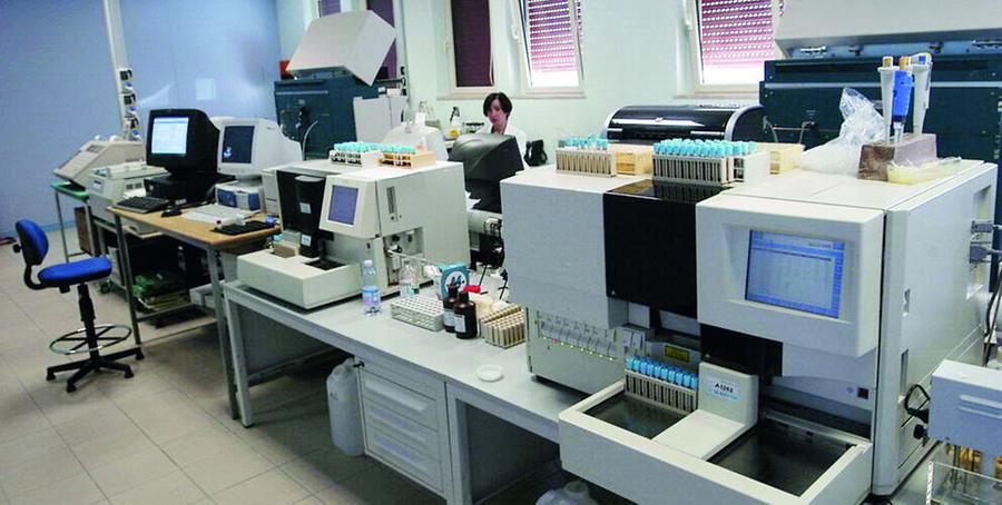 
	Il laboratorio di analisi del San Francesco

