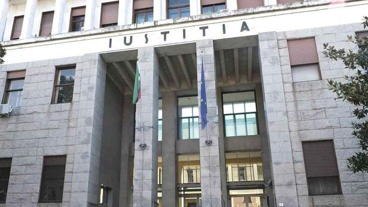 Pisa, spariti 300mila euro dal conto della moglie: imprenditore a processo con l'accusa di peculato<br>