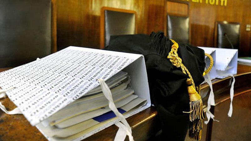 Versilia, imprenditore di 22 anni pestato a sangue per gelosia