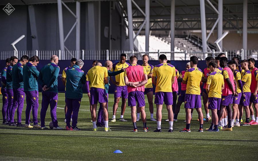 
	La Fiorentina in campo a Riyad (foto Acf Fiorentina)

