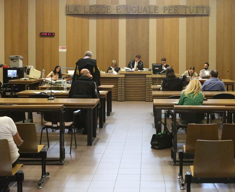 Montecatini, stupro di gruppo nel locale: accolto il rito abbreviato per uno dei due imputati