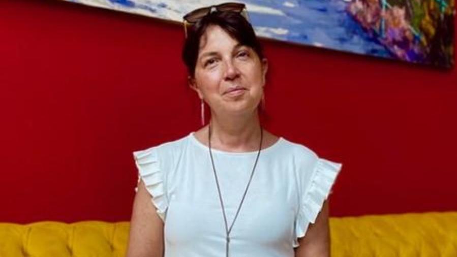 Angela è morta a 60 anni lasciando il marito e il figlio