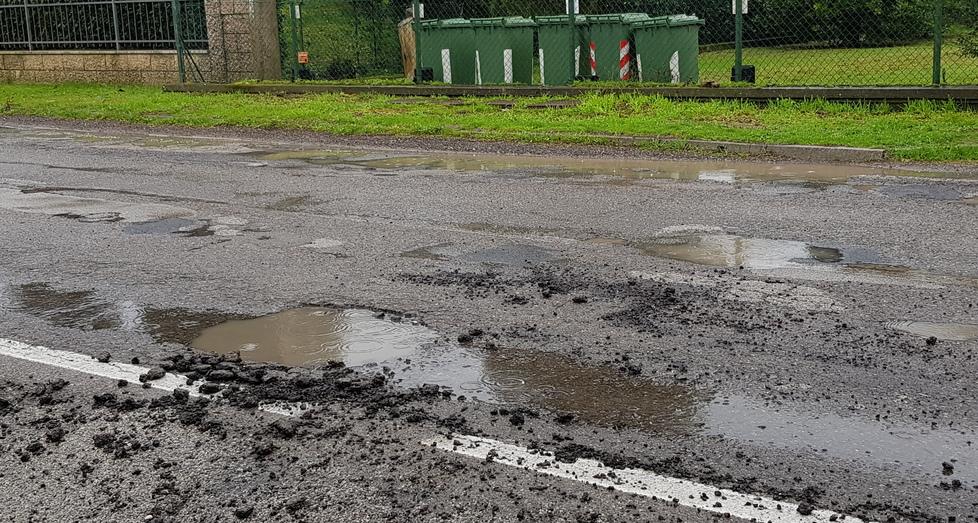 Mirabello. La Correggese è piena di buche, il sindaco promette lavori entro l'anno