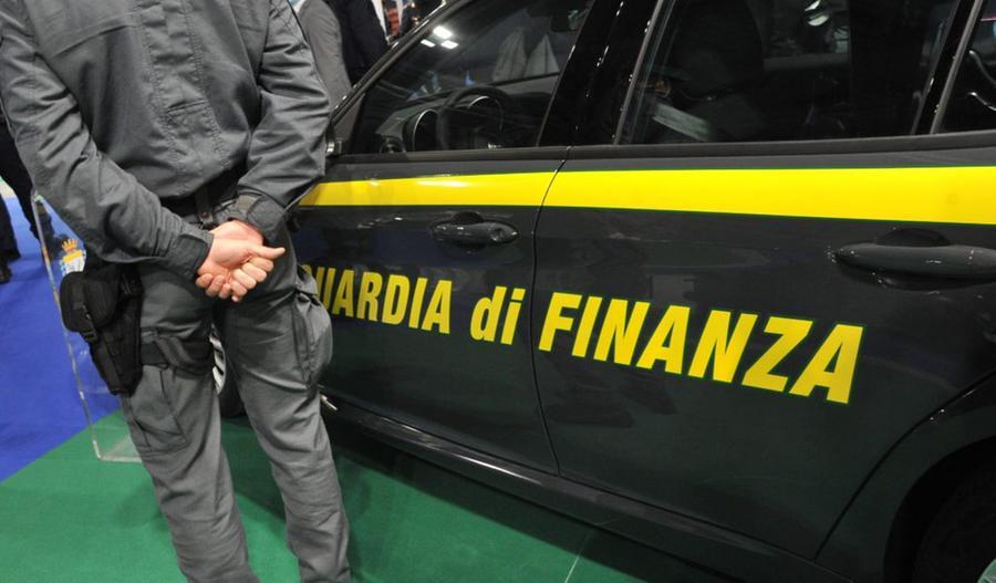 Frode fiscale, tre arresti e sequestri per 1,3 milioni di euro