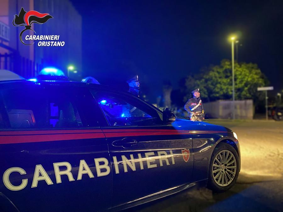 
	Una pattuglia dei carabinieri impegnata in un controllo notturno

