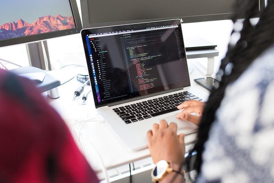 Cambiare lavoro, le 15 professioni più ricercate nel 2024 in Italia