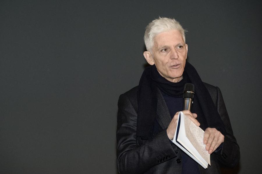 Massimo Bray: «L’italiano è una lingua viva ma troppe parole straniere»