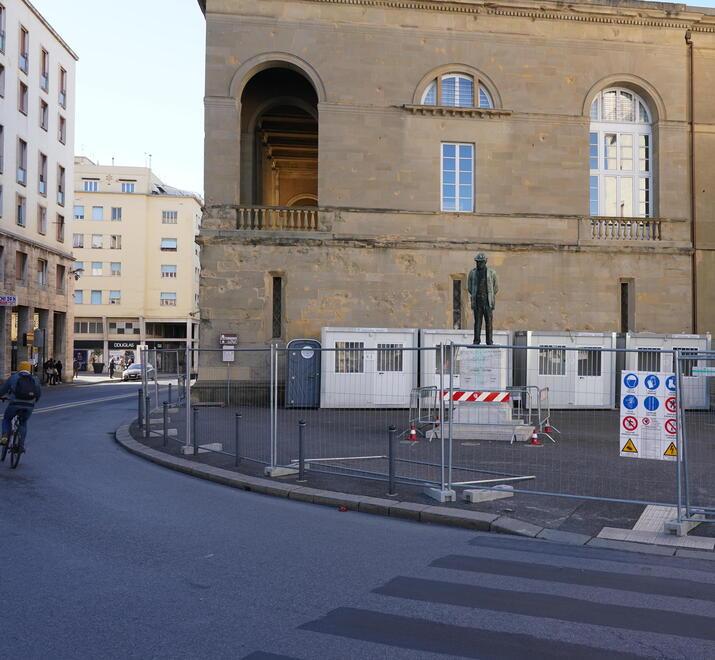 Livorno, in via Grande negozi vista cantiere: «Sgravi Tari per i commercianti»<br>
