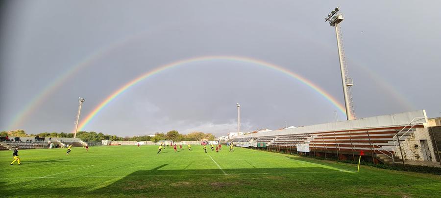 
	Il campo sportivo comunale

