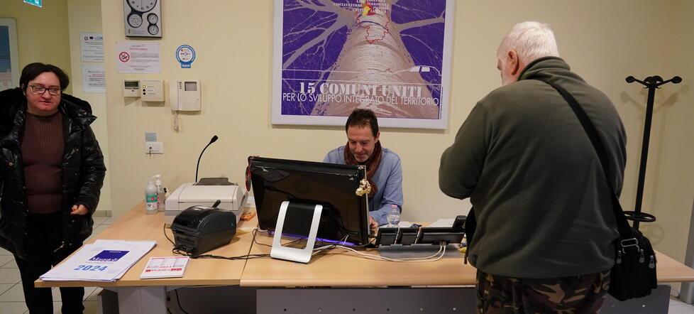 Spid, bollo auto, la pensione: come fare tutto da casa? In Toscana ecco 219 "punti digitali" per aiutare i cittadini a muoversi su internet<br type="_moz" />
