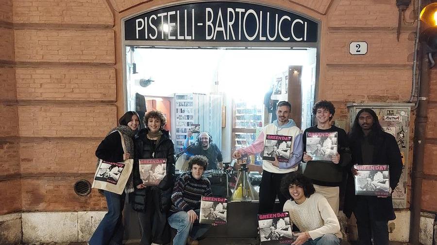 Ferrara, Pistelli e Bartolucci fa le ore piccole: l’album dei Green Day in anteprima