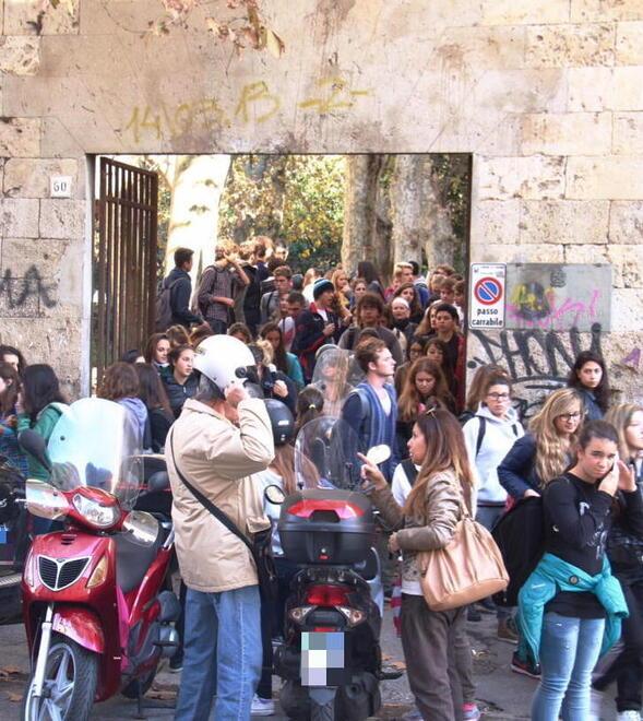 L’uscita degli studenti del liceo Cecioni scuola in cima alle classifiche di preferenza dalle matricole