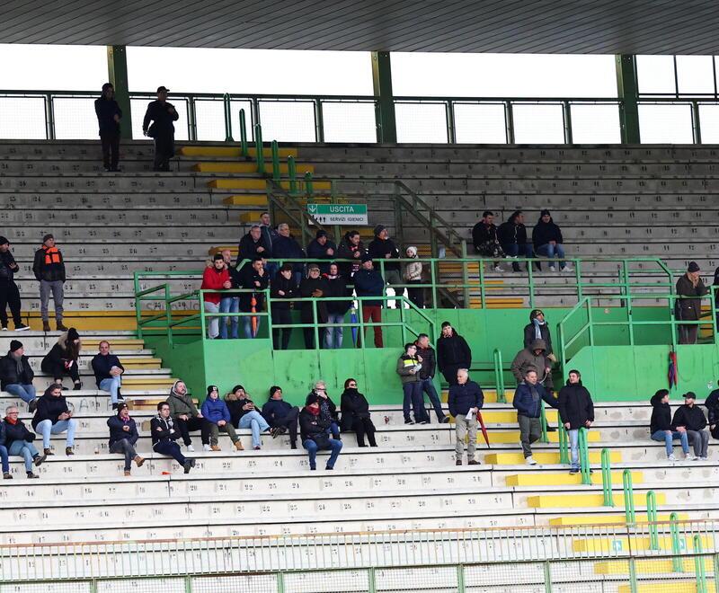 Stadio semi vuoto in occasione della sfida contro il Ravenna (foto Nucci)