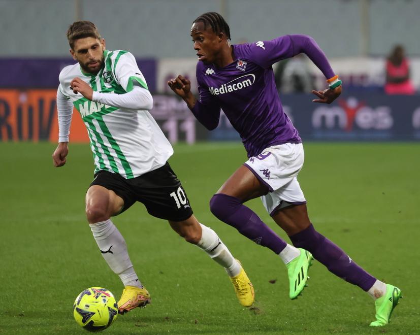 Christian Kouame in maglia Fiorentina contro il Sassuolo di Berardi