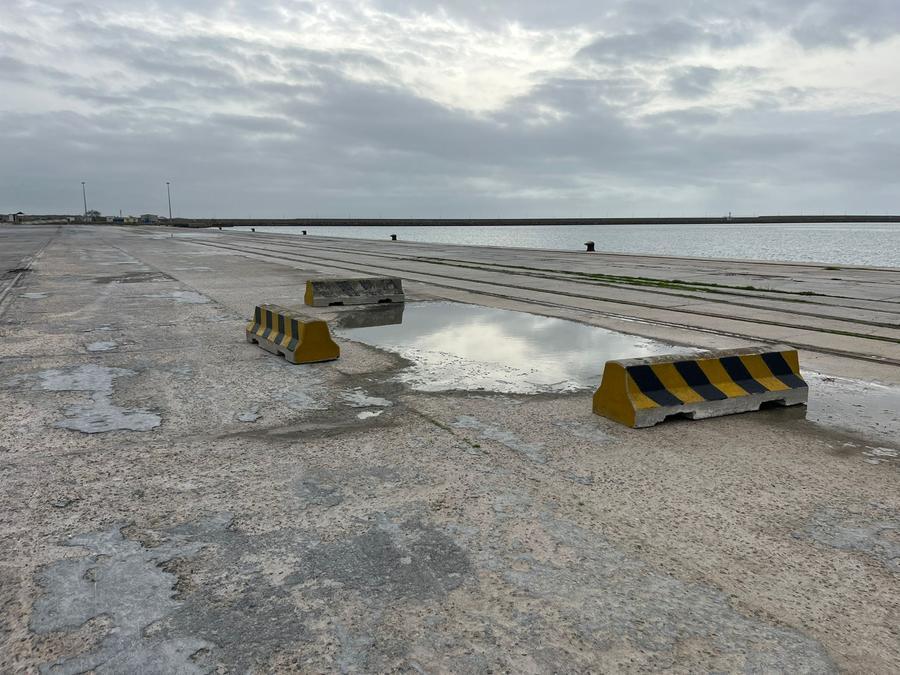 
	Una delle banchine del porto industriale di Oristano-Santa Giusta

