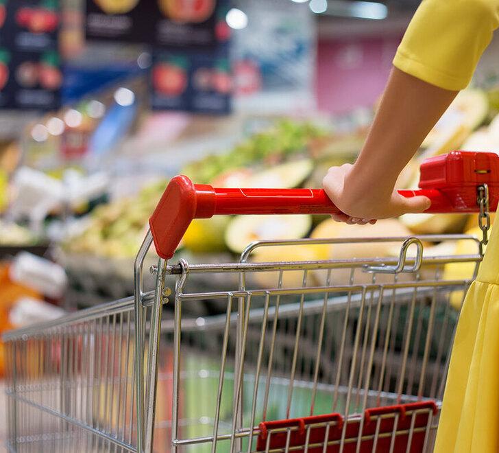 Famiglie più povere e salari in picchiata: l’inflazione affossa l’economia dell’isola