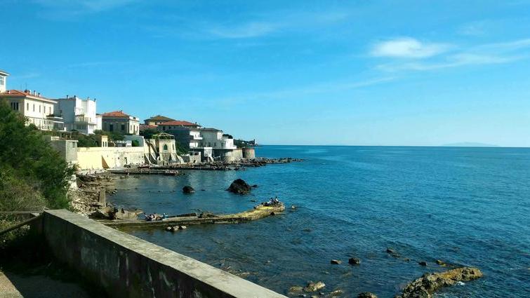 Livorno, Antignano e il suo mare: buon sabato da Andrea Falleni