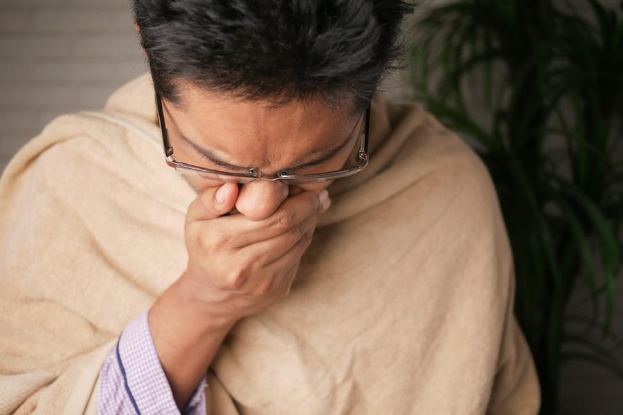 L'influenza non va più via, ecco i tre consigli d’oro del medico per ridurre il rischio contagio
