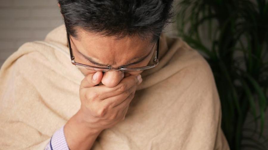 L'influenza non va più via, ecco i tre consigli d’oro del medico per ridurre il rischio contagio
