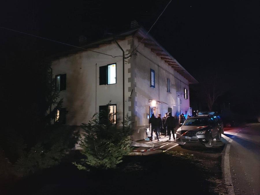 Pavullo, trovato morto in casa: non si esclude l’omicidio