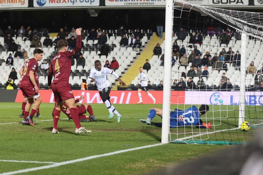 Il Pontedera travolto a Cesena