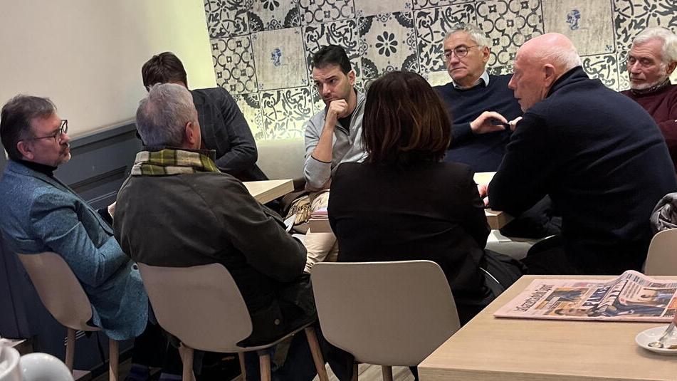 Elezioni, Alessandro Guarducci esce allo scoperto con “Livorno torna grande”. Quel caffè coi riformisti