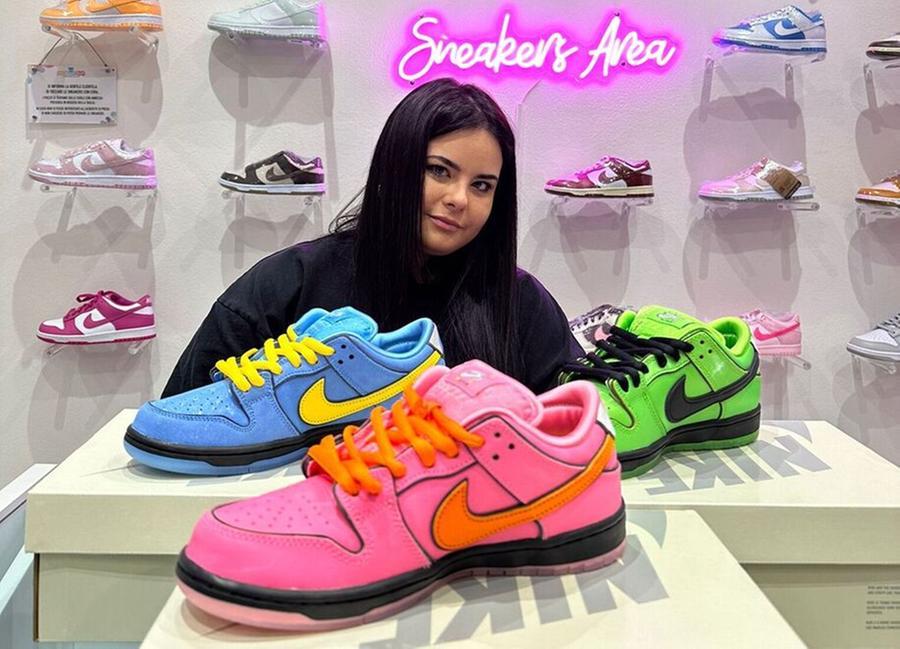 Trattative e vendite in diretta social: il negozio di scarpe diventa “star” del web