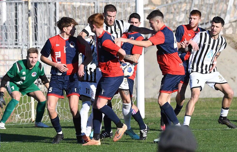 Cecina La sconfitta sa di Buffa Massese avanti solo nel finale