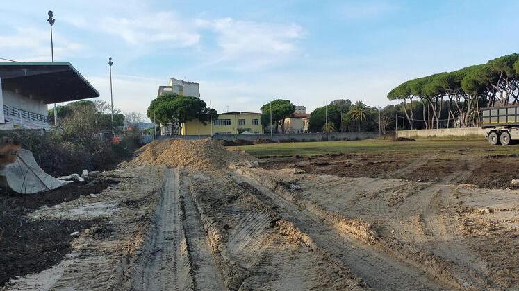 Marina di Carrara, la nuova scuola Taliercio al campo dei Pini. La sindaca fa il punto sui lavori<br>