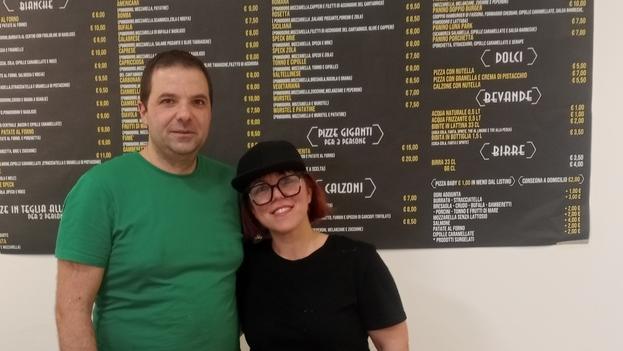 Viareggio, apre una nuova pizzeria: «Via dalla Lombardia, abbiamo scelto il mare»