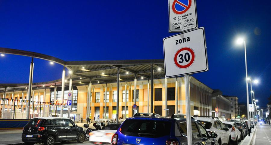 Zone 30 in Toscana, la crociata di Firenze per la velocità ridotta. E a Capannori ci si prepara a mettere nuovi divieti