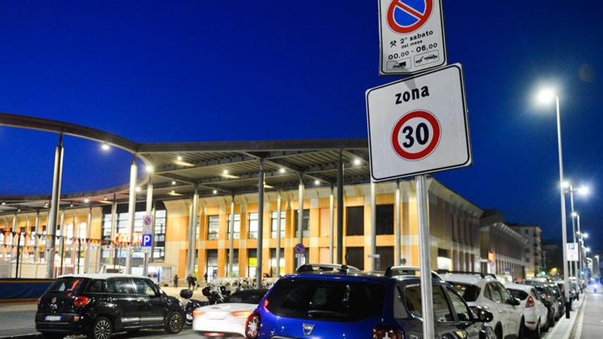 Zone 30 in Toscana, la crociata di Firenze per la velocità ridotta. E a Capannori ci si prepara a mettere nuovi divieti