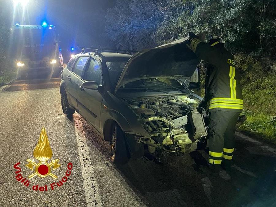 Incidente stradale nella notte sulla Olbia-Telti: un uomo in ospedale