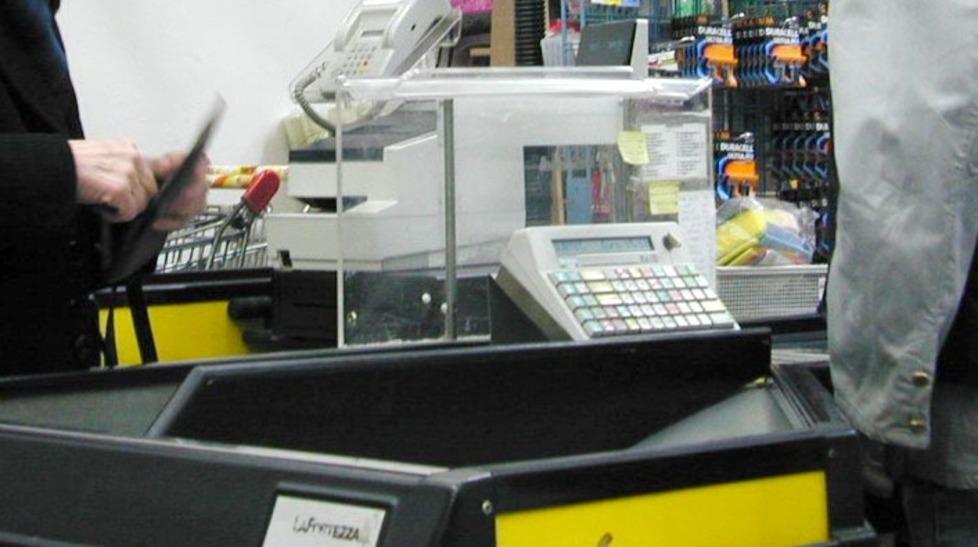 L’episodio era avvenuto alle casse del supermercato (foto d’archivio)