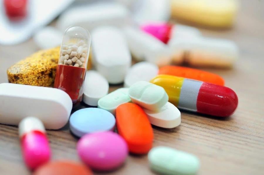 Farmaco salvavita introvabile: «Lo spedirò io da Cagliari»