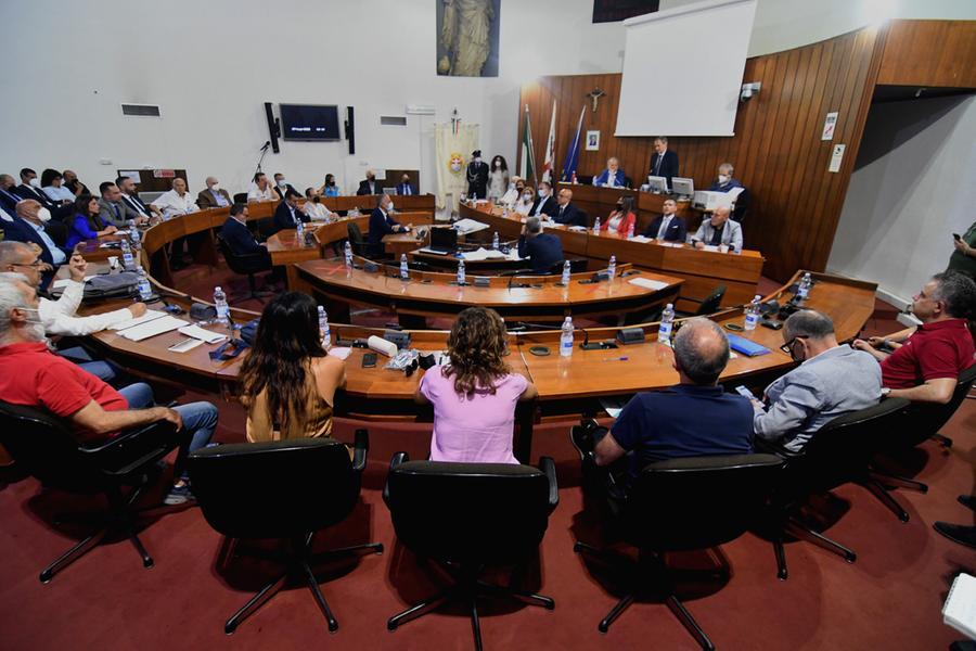 
	Una seduta del consiglio comunale

