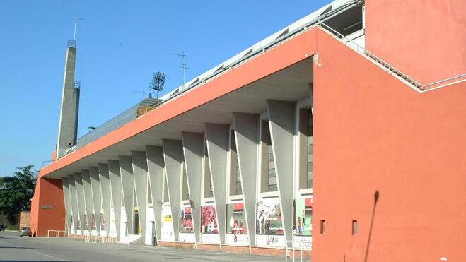 La tribuna dello stadio Porta Elisa