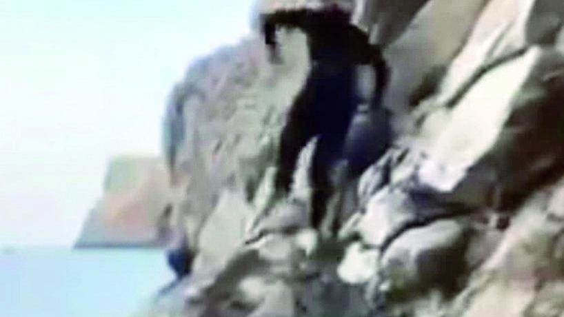 Pesca di frodo ad Alghero immortalata sui social: a processo l’influencer di Rimini Federico Baroni