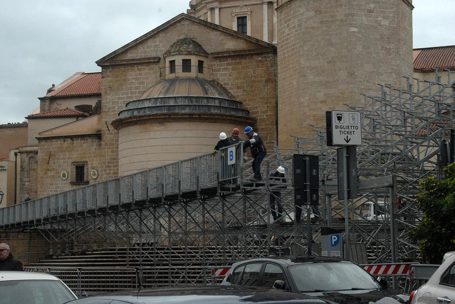 
	L'allestimento dei&nbsp;percorsi per la Sartiglia (archivio)

