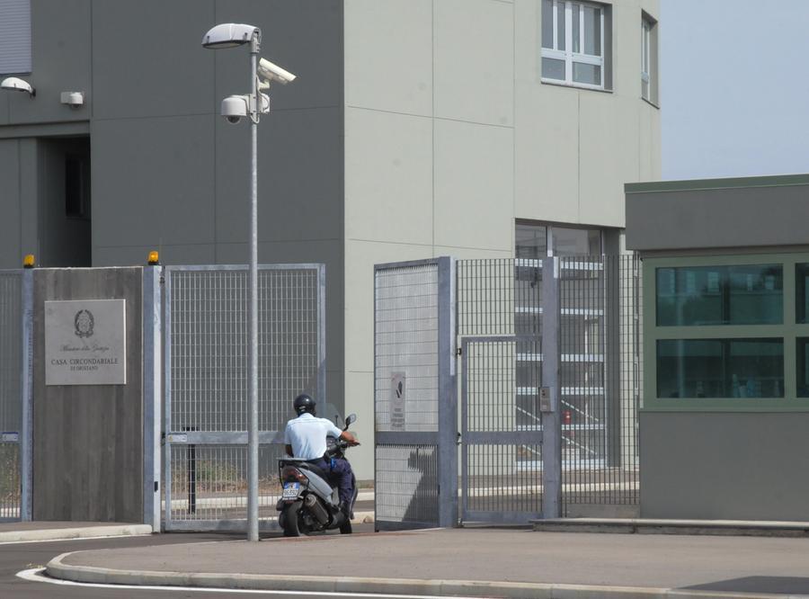 
	Massama, l'ingresso del carcere

