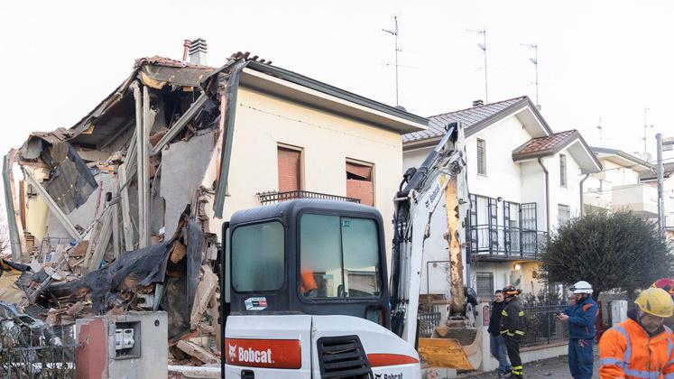 Rovereto, il giorno dopo la paurosa esplosione: «Raccolta di beni per gli sfollati»<br type="_moz" />
