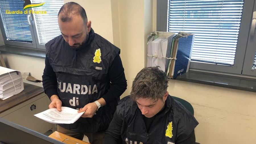 Viareggio, l’azienda nautica non paga Ires e Irap: sequestrati soldi e beni per 200mila euro