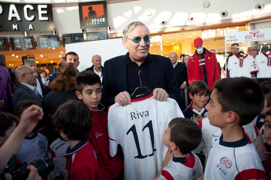 Maria, 11 anni: «Io ammiro Gigi Riva perché era bravo in campo e ha voluto restare in Sardegna con noi»