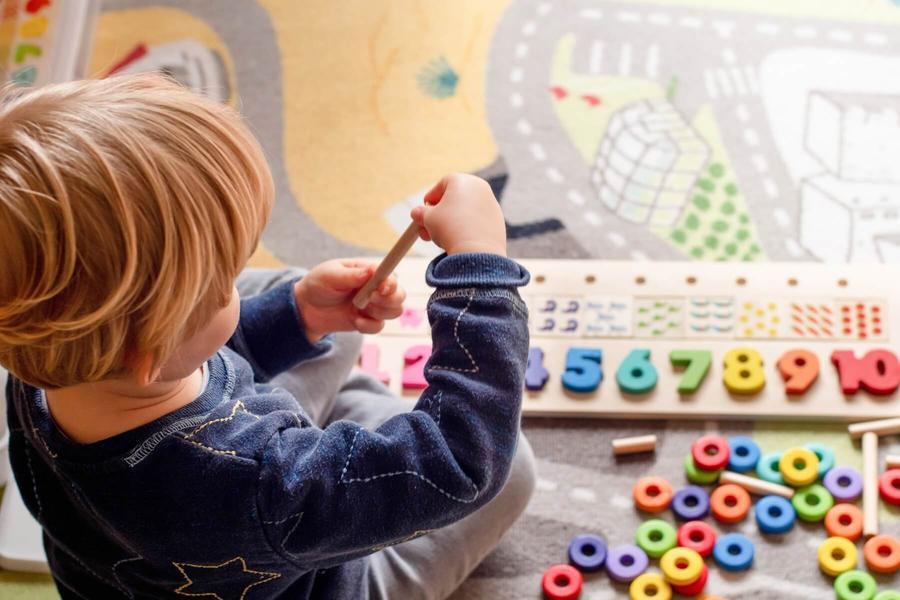 Prato, asilo nido gratis per molti, ma un bambino su due resta a casa
