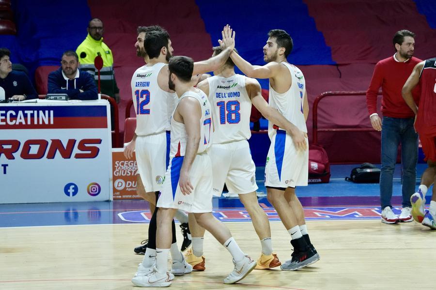 
	L&rsquo;esultanza dei giocatori della Fabo dopo una vittoria (foto Nucci)


