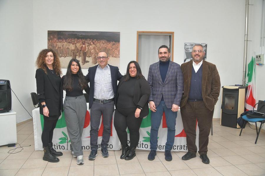 
	Da sinistra Ivana Russu, Claudia Filippeddu, Fabio Fresi, Tiziana Cirotto, Giuseppe Meloni, Emiliano Deiana (foto Vanna Sanna)

